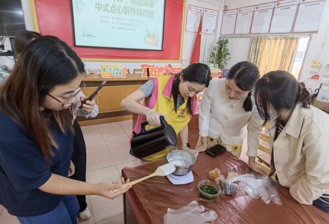 庭院里的幸福味道！小小烘焙房绽放“美丽经济”PG麻将胡了免费试玩模拟器美丽庭院故事④(图5)