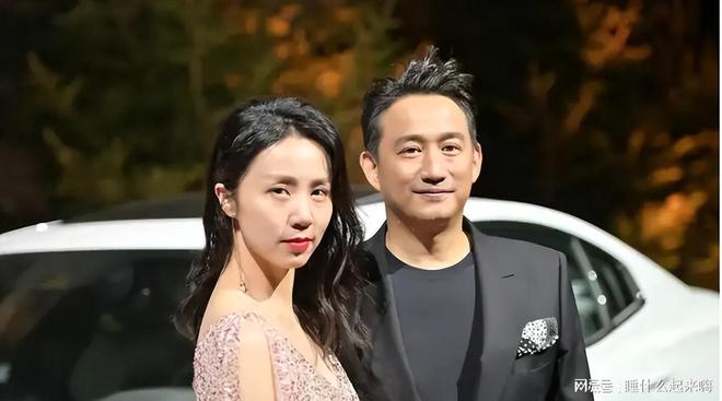 磊的“虚假人设”难怪贾冰越来越红麻将胡了沈腾一句话彻底揭开了黄(图27)