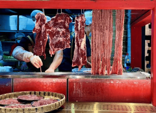 锅季:鲜切风潮、地域特色与性价比PG电子麻将胡了2透视叮咚买菜火(图2) 锅季:鲜切风潮、地域特色与性价比PG电子麻将胡了2透视叮咚买菜火(图2)